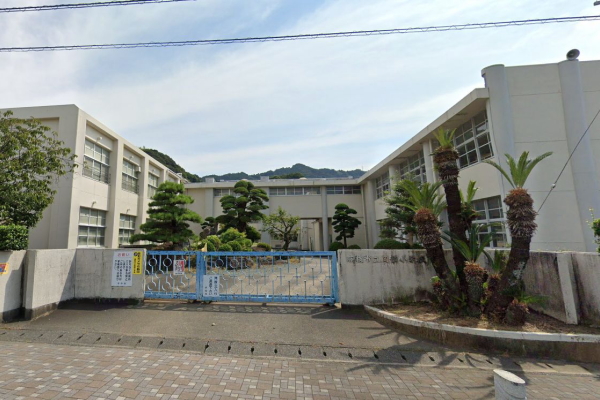 岡部小学校